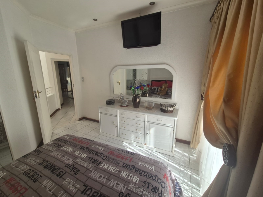 3 Bedroom Property for Sale in Bassonia Gauteng