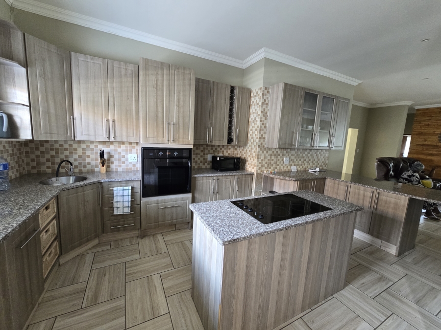 4 Bedroom Property for Sale in Pebble Rock Golf Village Gauteng