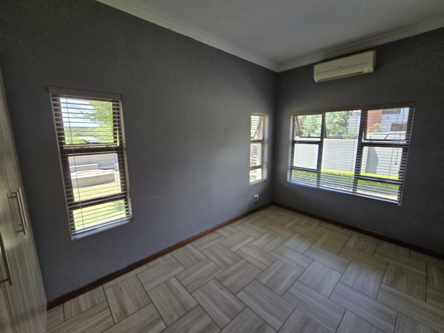 4 Bedroom Property for Sale in Pebble Rock Golf Village Gauteng