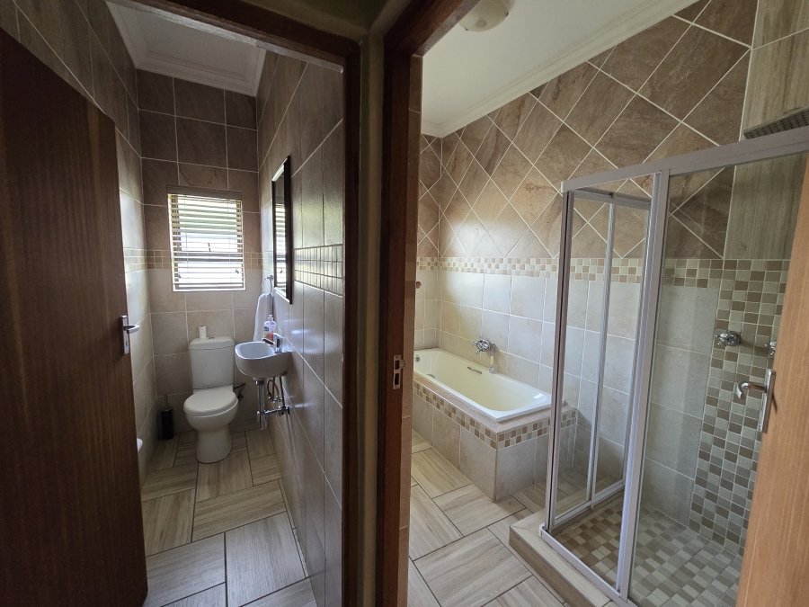 4 Bedroom Property for Sale in Pebble Rock Golf Village Gauteng