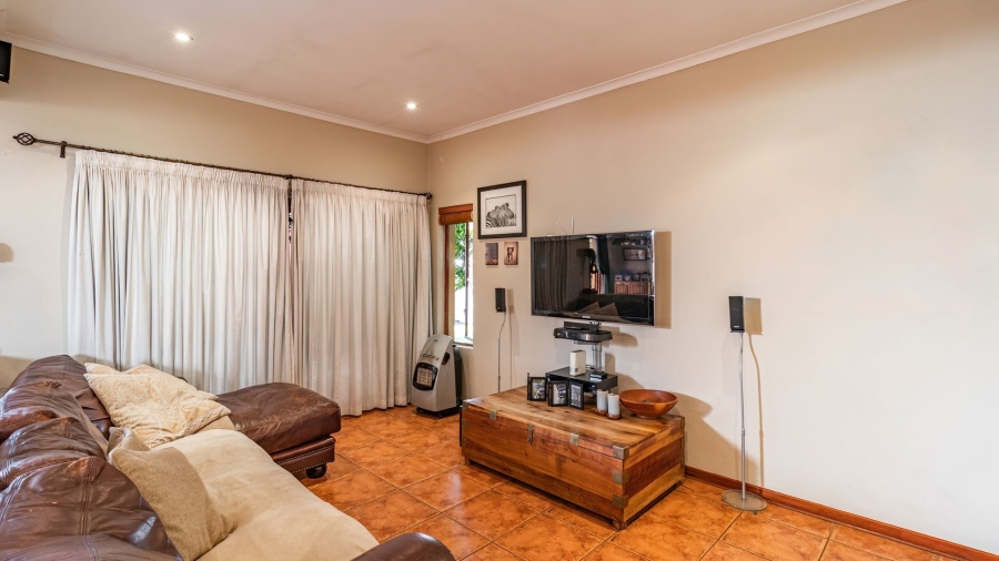 4 Bedroom Property for Sale in Douglasdale Gauteng