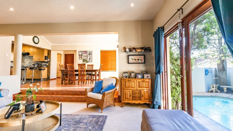 4 Bedroom Property for Sale in Douglasdale Gauteng