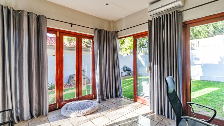 4 Bedroom Property for Sale in Douglasdale Gauteng