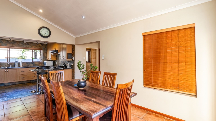 4 Bedroom Property for Sale in Douglasdale Gauteng