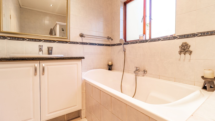 4 Bedroom Property for Sale in Douglasdale Gauteng