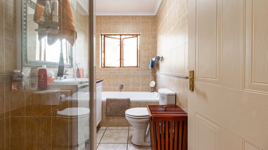4 Bedroom Property for Sale in Douglasdale Gauteng