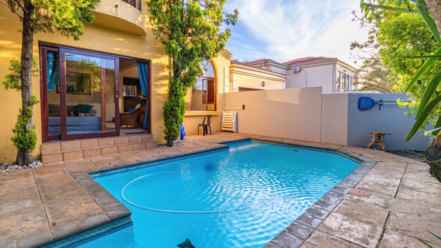 4 Bedroom Property for Sale in Douglasdale Gauteng