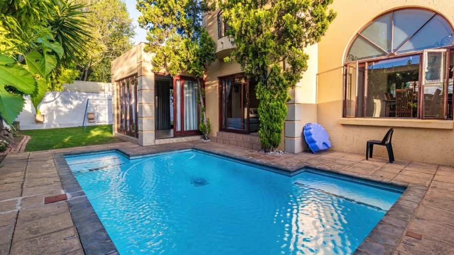 4 Bedroom Property for Sale in Douglasdale Gauteng