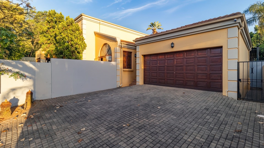4 Bedroom Property for Sale in Douglasdale Gauteng