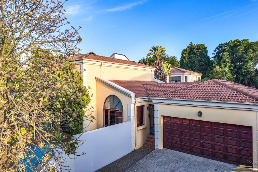 4 Bedroom Property for Sale in Douglasdale Gauteng