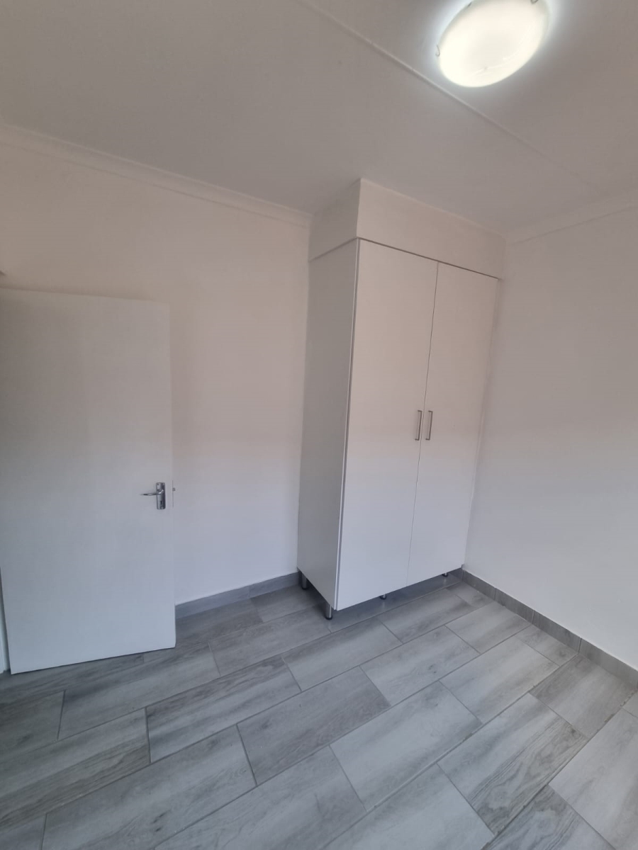 To Let 2 Bedroom Property for Rent in Albertsdal Gauteng