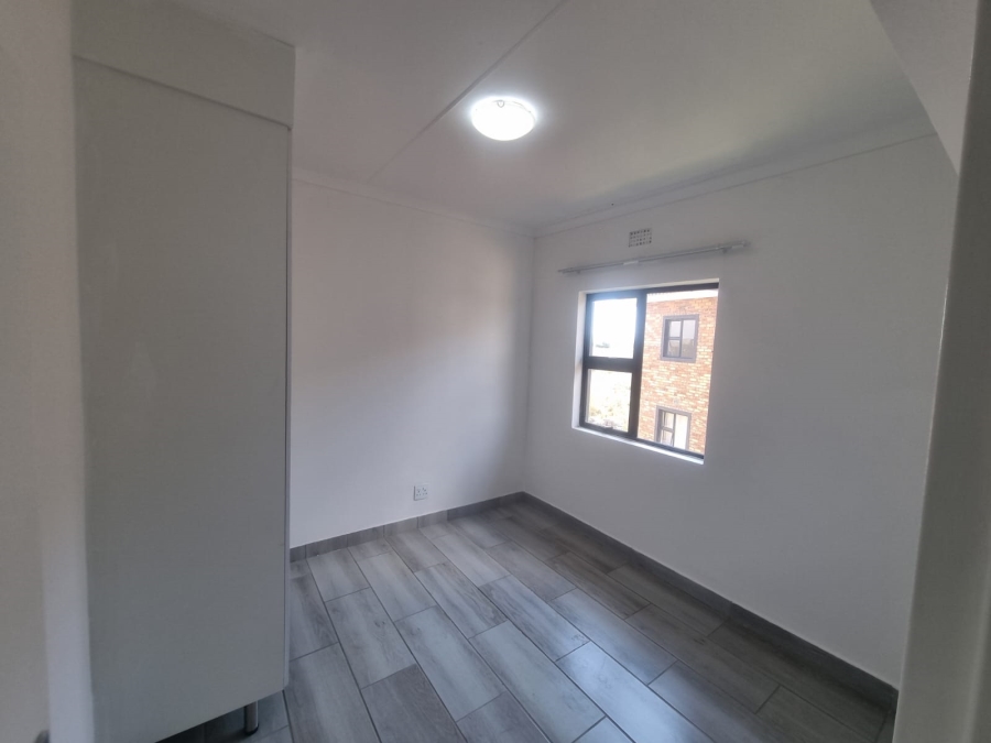 To Let 2 Bedroom Property for Rent in Albertsdal Gauteng