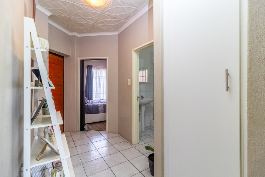 1 Bedroom Property for Sale in Bedfordview Gauteng