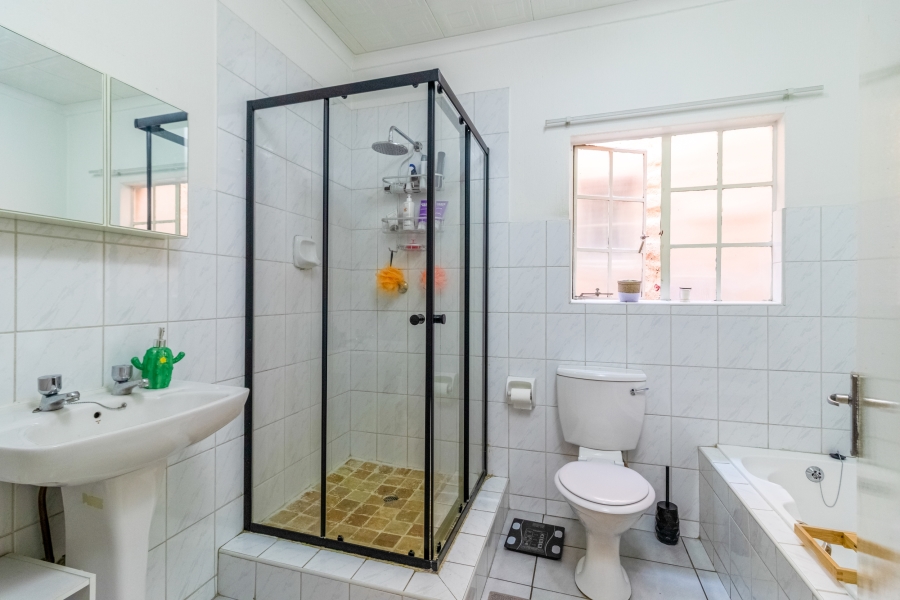 1 Bedroom Property for Sale in Bedfordview Gauteng
