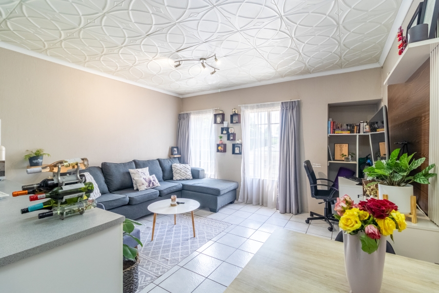 1 Bedroom Property for Sale in Bedfordview Gauteng