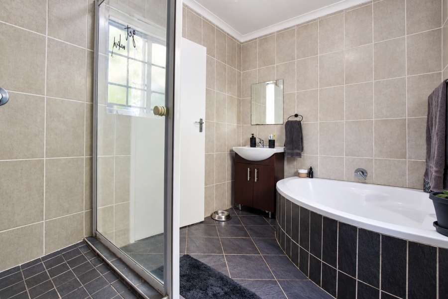 3 Bedroom Property for Sale in Kyalami Hills Gauteng