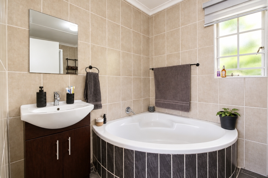 3 Bedroom Property for Sale in Kyalami Hills Gauteng