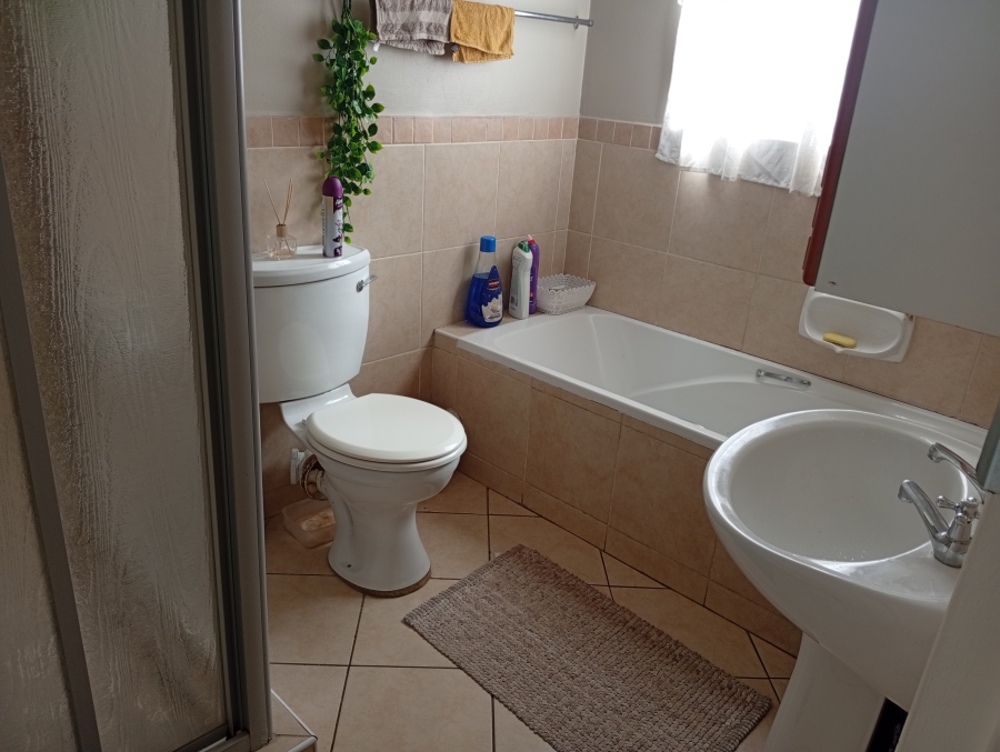 3 Bedroom Property for Sale in Equestria Gauteng