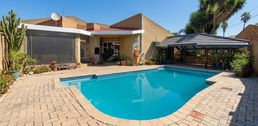 4 Bedroom Property for Sale in Sunward Park Gauteng