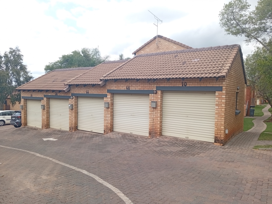 2 Bedroom Property for Sale in Equestria Gauteng