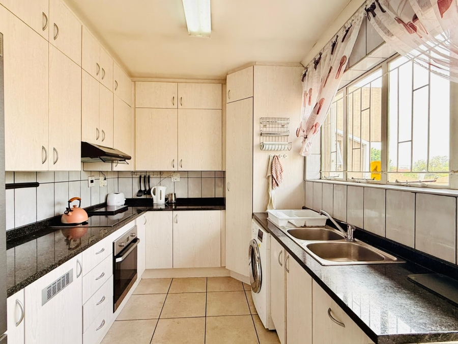 3 Bedroom Property for Sale in Selcourt Gauteng