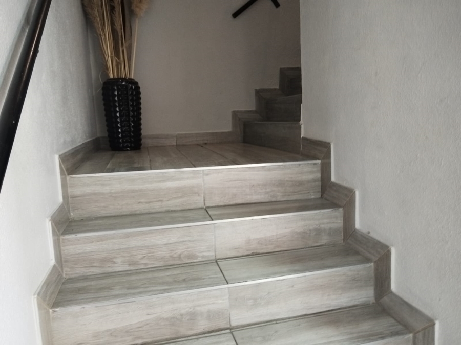 2 Bedroom Property for Sale in Birchleigh Gauteng