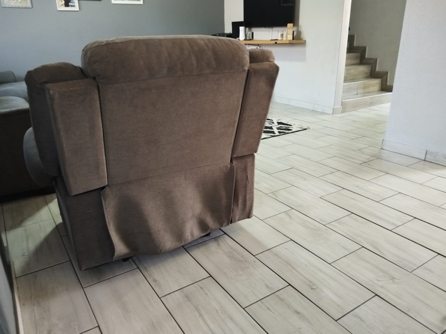 2 Bedroom Property for Sale in Birchleigh Gauteng