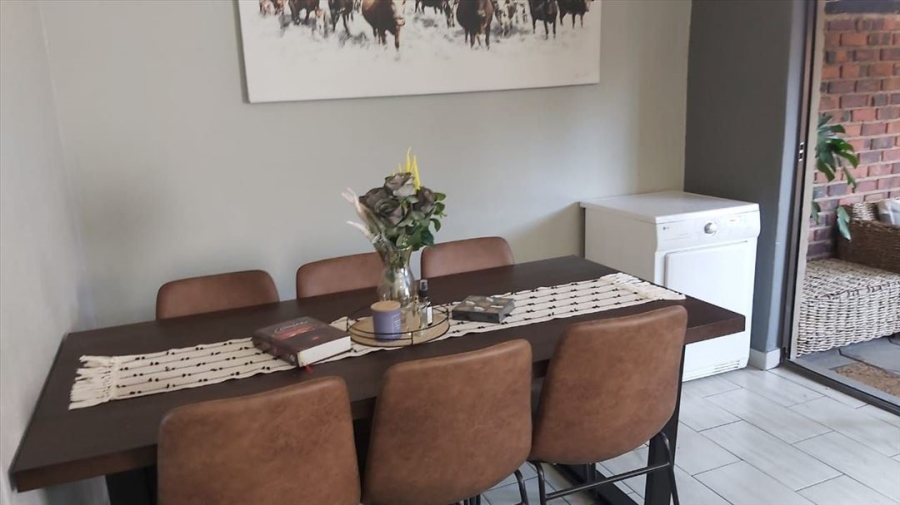 2 Bedroom Property for Sale in Birchleigh Gauteng