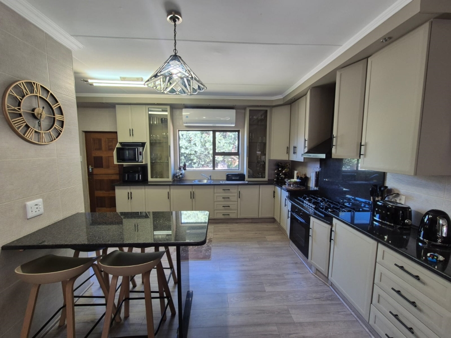 3 Bedroom Property for Sale in Vanderbijlpark SW 5 Gauteng