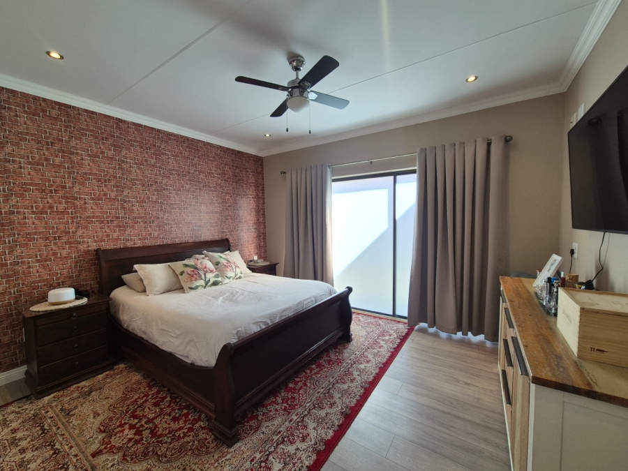 3 Bedroom Property for Sale in Vanderbijlpark SW 5 Gauteng
