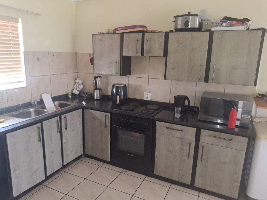 2 Bedroom Property for Sale in Ravenswood Gauteng