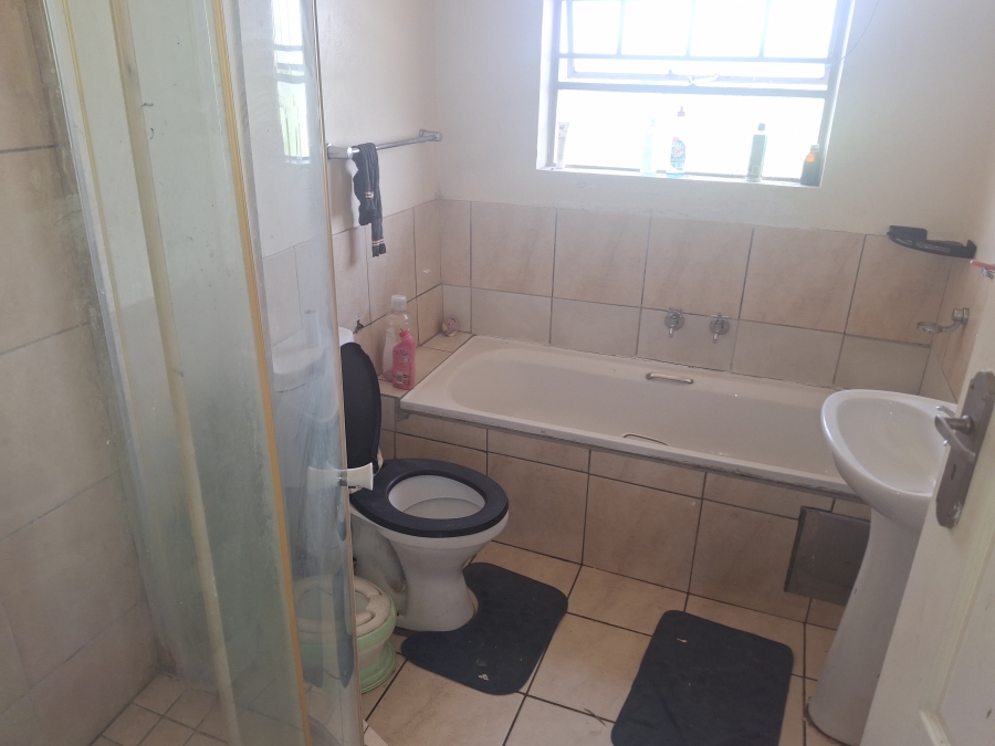 2 Bedroom Property for Sale in Ravenswood Gauteng