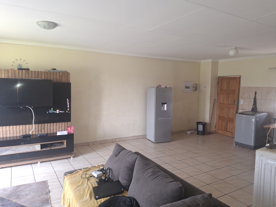 2 Bedroom Property for Sale in Ravenswood Gauteng