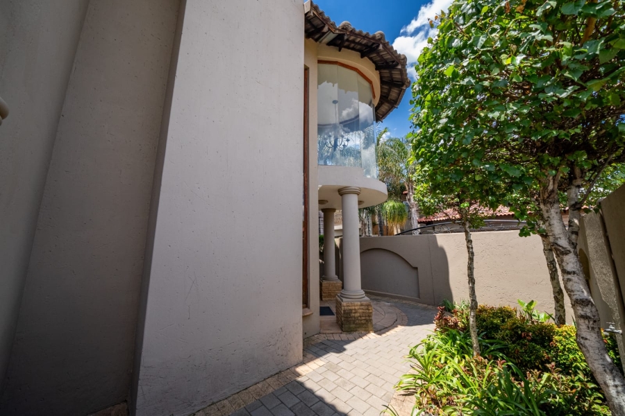 To Let 4 Bedroom Property for Rent in Sonneveld Gauteng