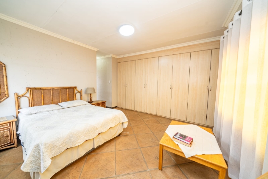To Let 4 Bedroom Property for Rent in Sonneveld Gauteng