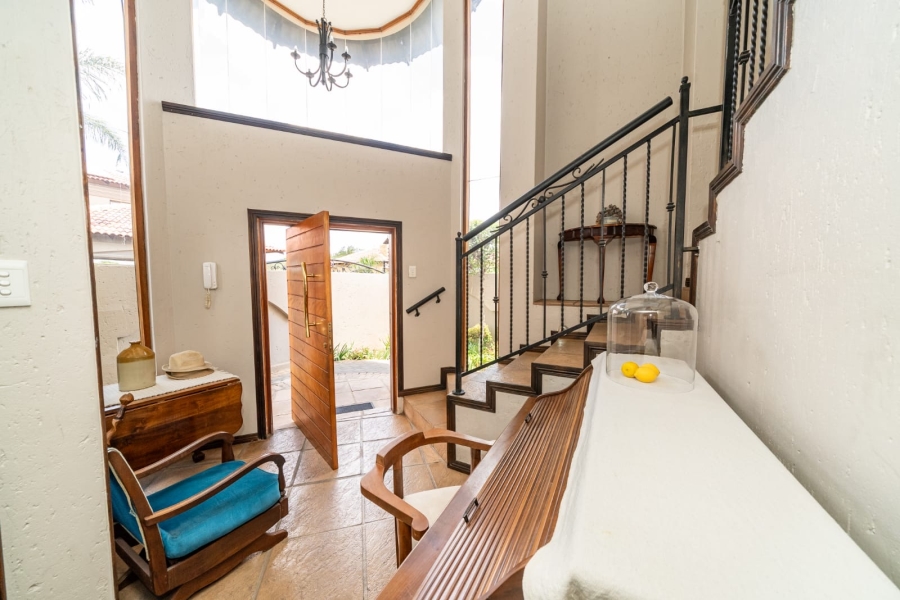 To Let 4 Bedroom Property for Rent in Sonneveld Gauteng