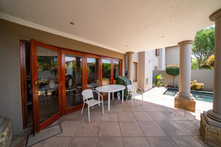 To Let 4 Bedroom Property for Rent in Sonneveld Gauteng