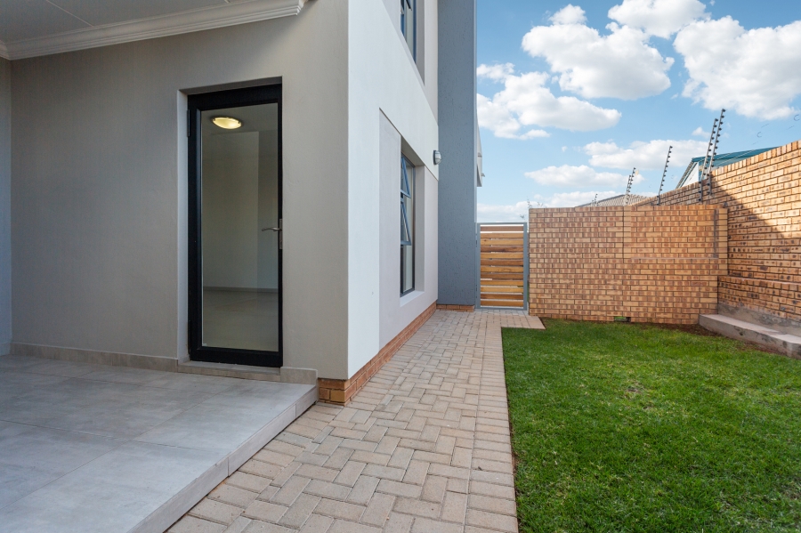 To Let 1 Bedroom Property for Rent in Thatchfield Ridge Gauteng