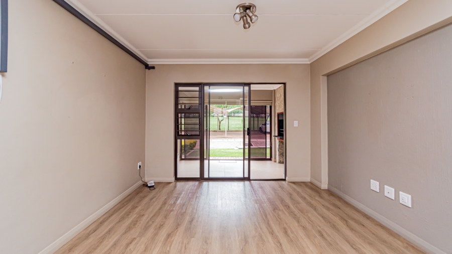 To Let 2 Bedroom Property for Rent in Cullinan Gauteng
