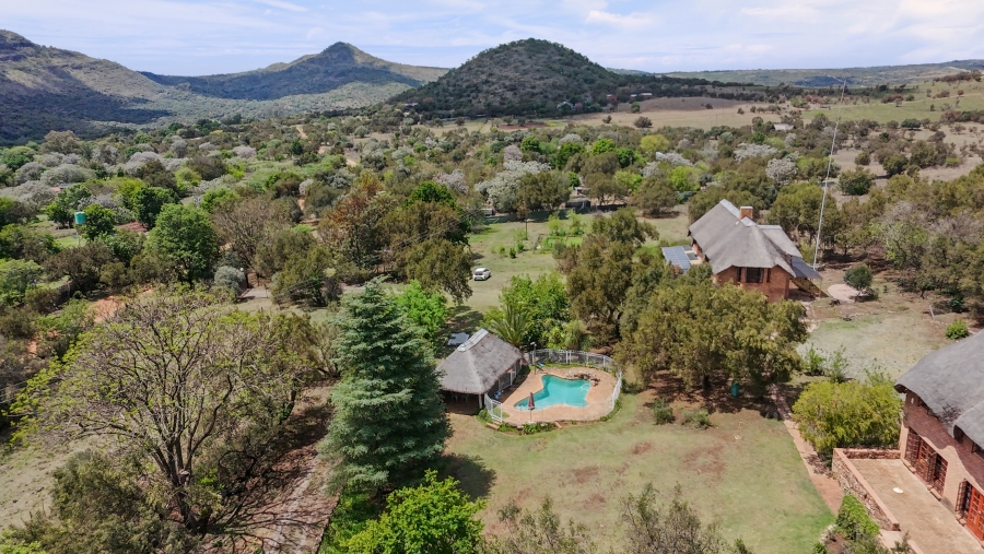 6 Bedroom Property for Sale in Hennops River Gauteng