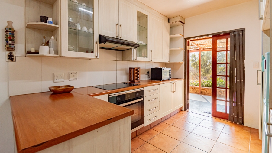 6 Bedroom Property for Sale in Hennops River Gauteng