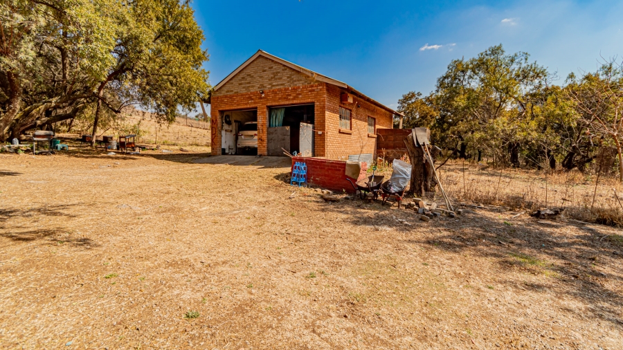 6 Bedroom Property for Sale in Hennops River Gauteng
