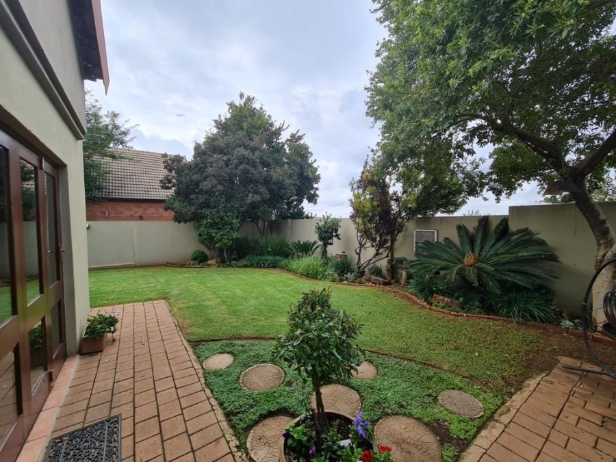 To Let 3 Bedroom Property for Rent in Irene Farm Villages Gauteng