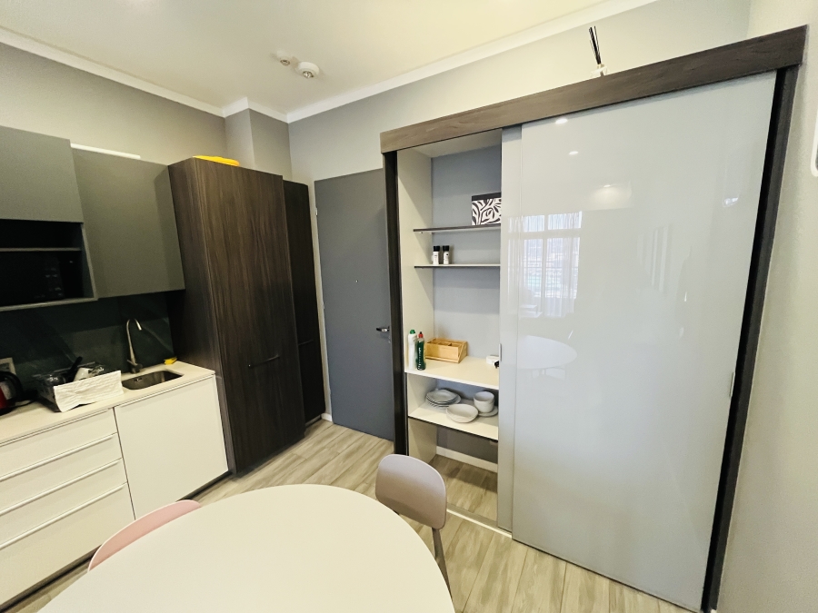 1 Bedroom Property for Sale in Menlyn Gauteng