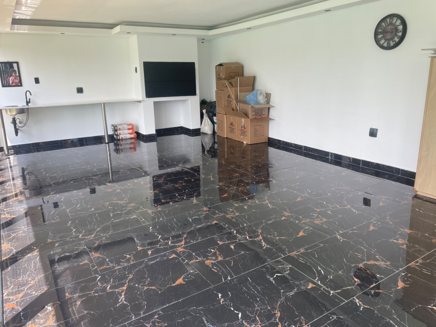 5 Bedroom Property for Sale in Marlboro Gardens Gauteng