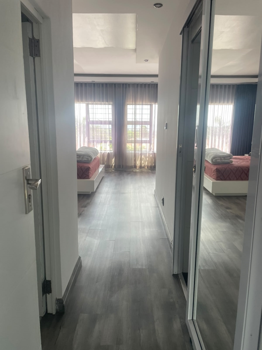 5 Bedroom Property for Sale in Marlboro Gardens Gauteng