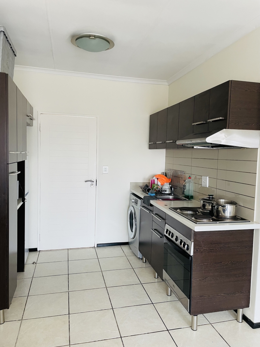 To Let 2 Bedroom Property for Rent in North Riding Gauteng