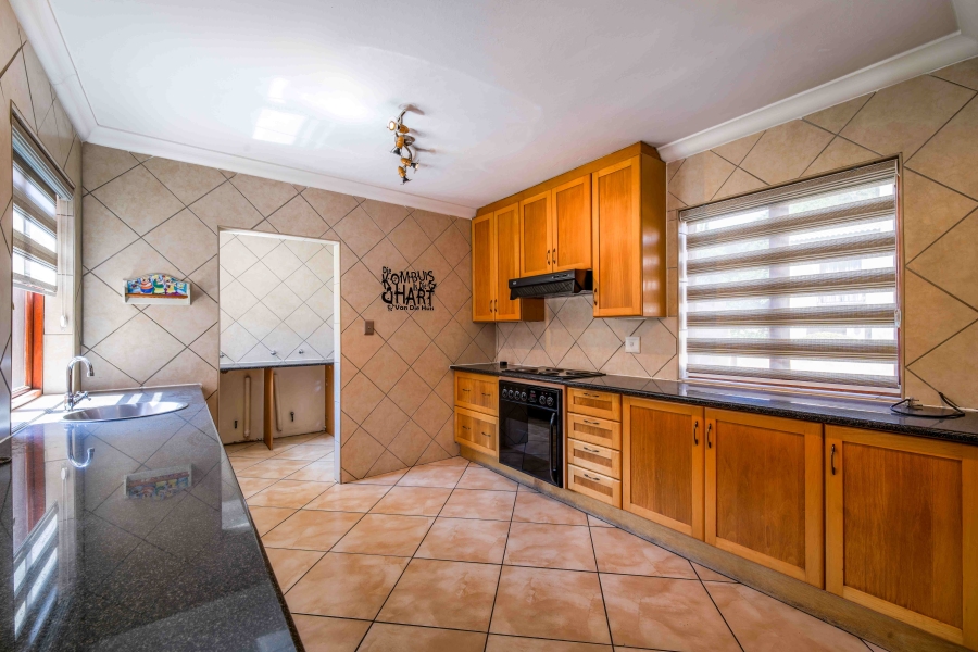3 Bedroom Property for Sale in Faerie Glen Gauteng