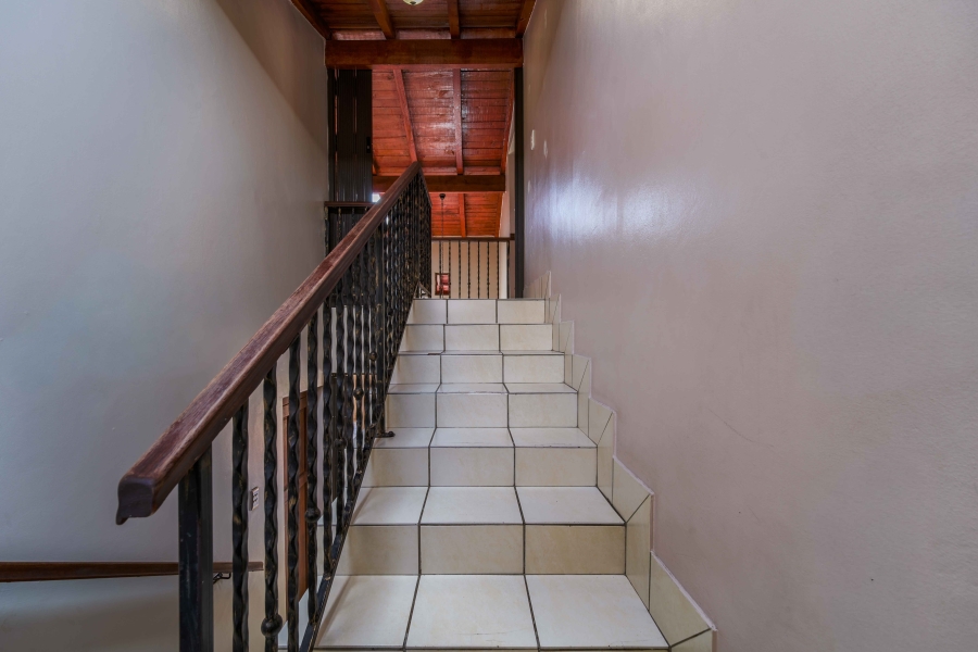 3 Bedroom Property for Sale in Faerie Glen Gauteng