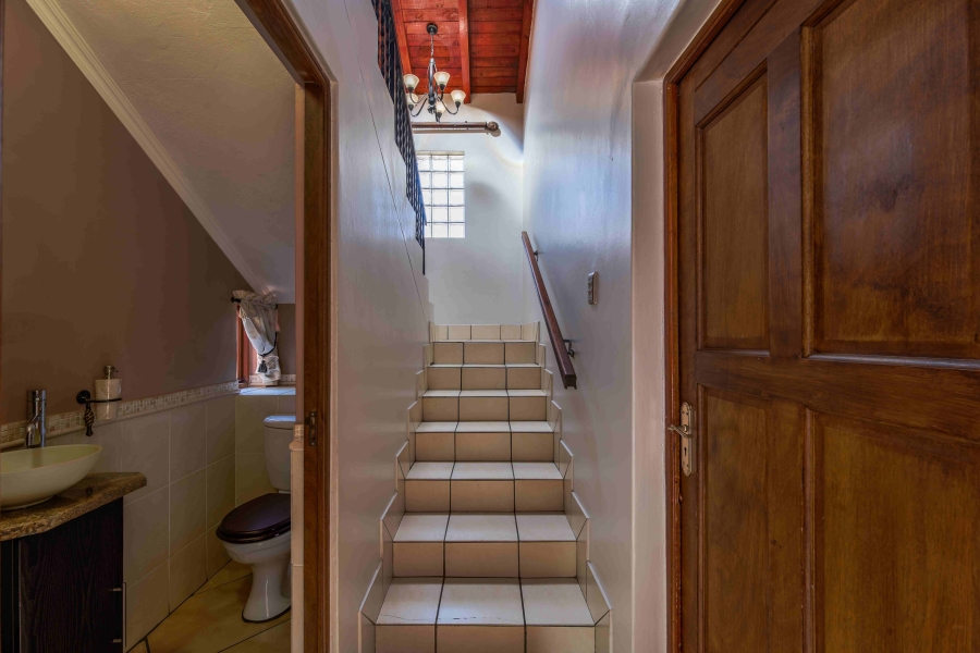 3 Bedroom Property for Sale in Faerie Glen Gauteng